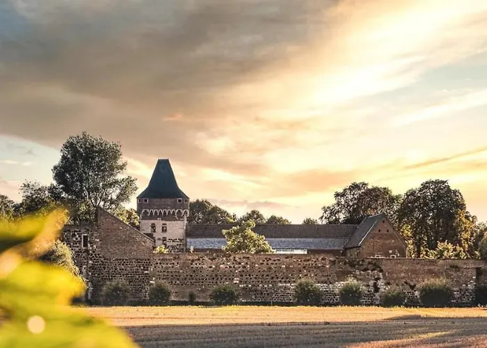 Hotel Zum Bergischen Hof 2*